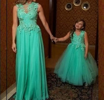 Green V-neck Mommy-Daughter Matching Party Dress MGD005