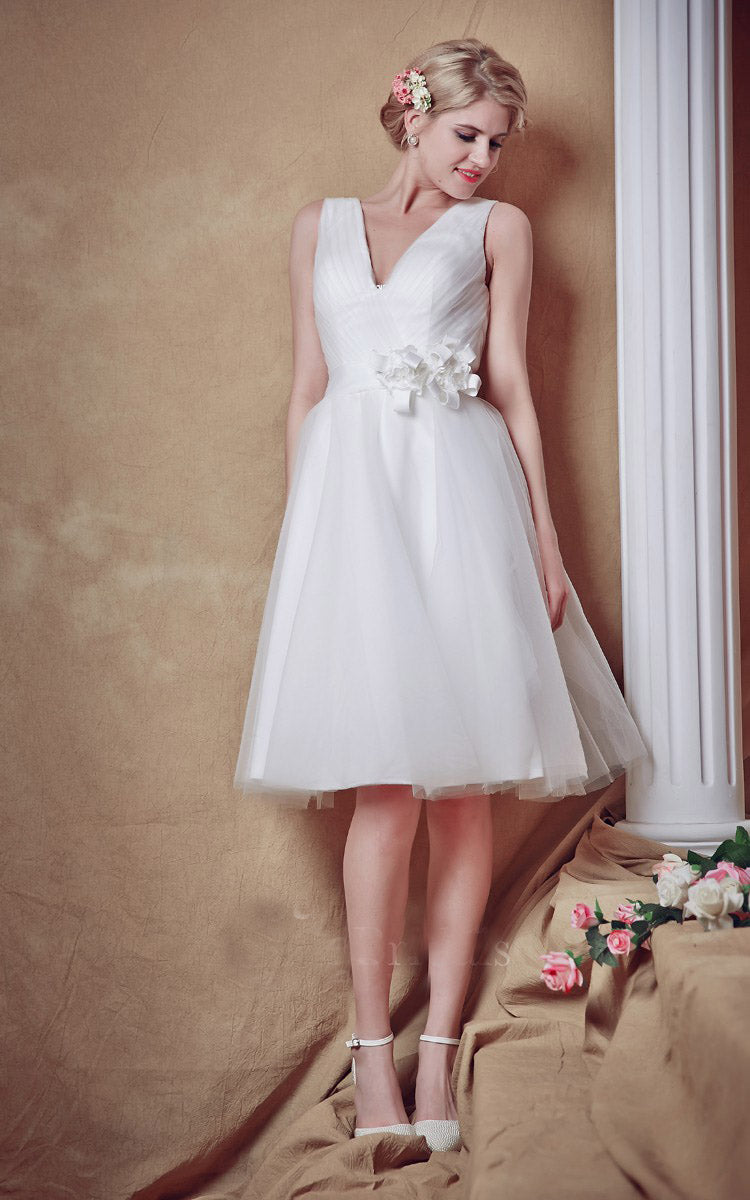 Knee Length V Neck Vintage Little White Wedding Dress BWD293