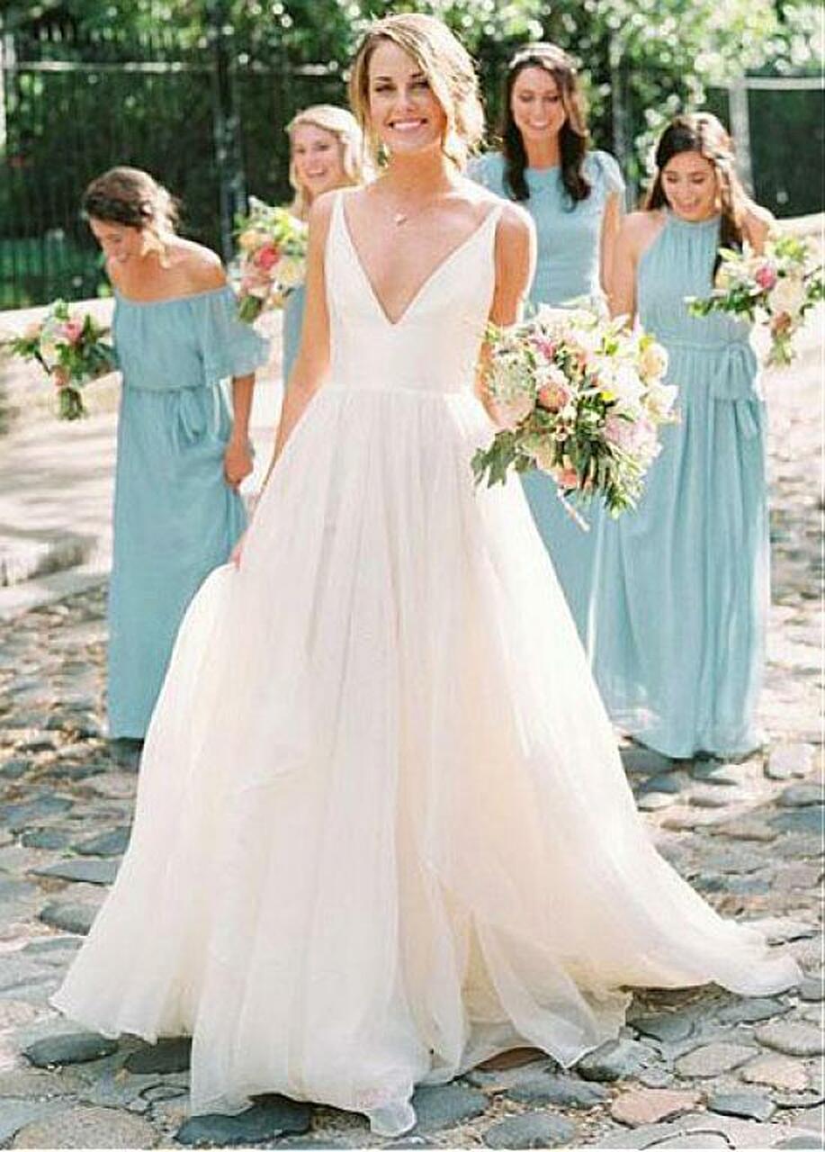V Neck Tulle Wedding Dress BWD334