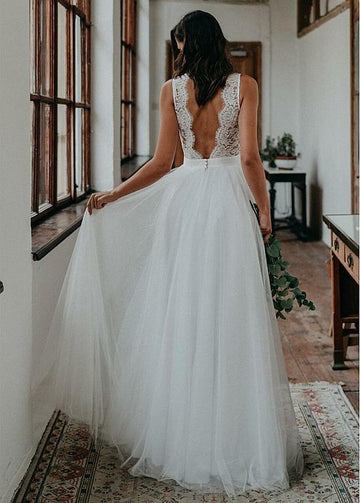 Tulle Lace V Neck Wedding Dress BWD356