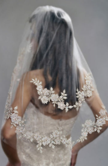 Short Lace Wedding Veil with Pearls VE003